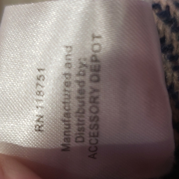 ACCESSORY Depot Plaid Blanket Scarf - Picture 5 of 5